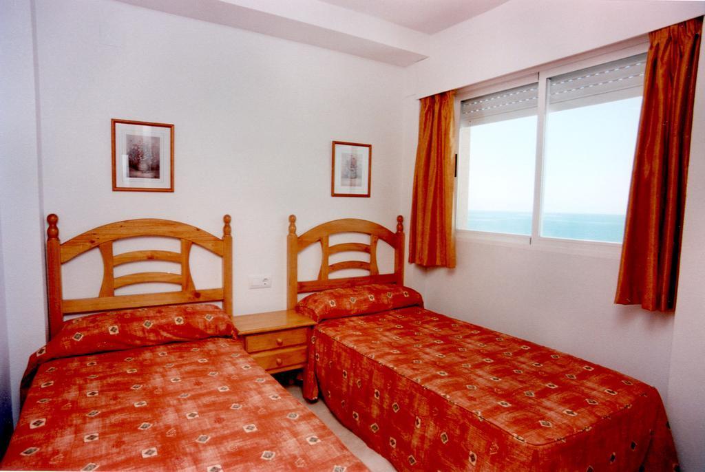 Apartamentos Turisticos Biarritz - Bloque I Гандія Екстер'єр фото