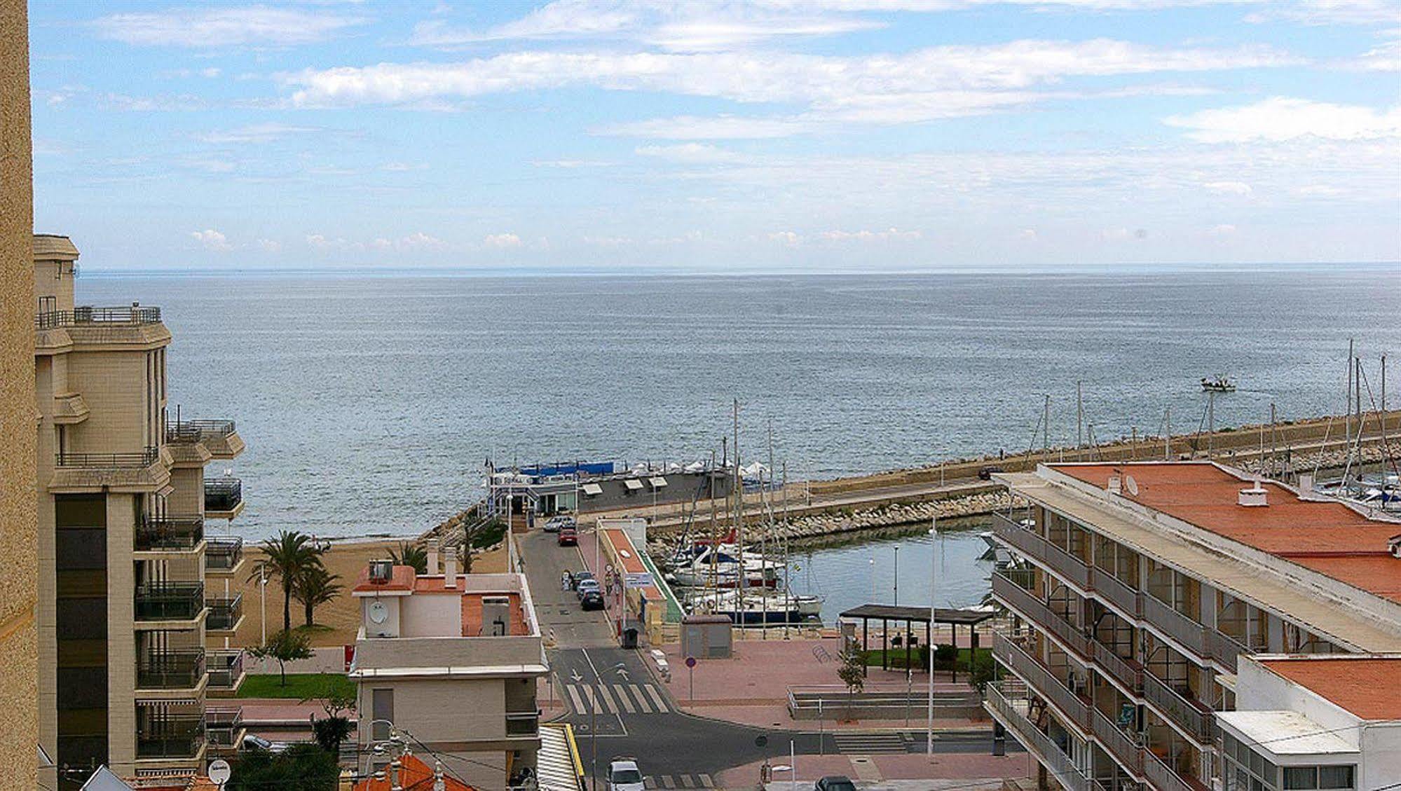 Apartamentos Turisticos Biarritz - Bloque I Гандія Екстер'єр фото